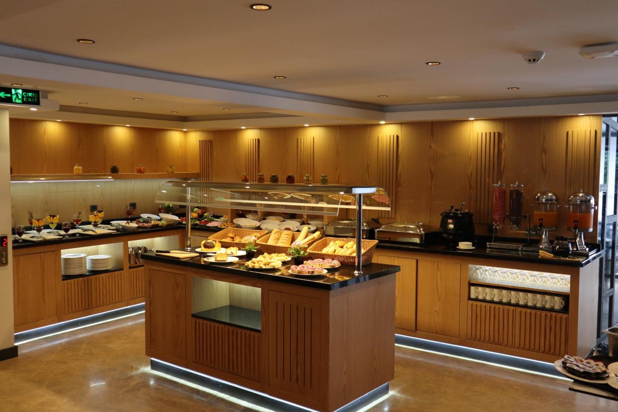 Days Inn By Wyndham Istanbul Arnavutkoy Eksteriør bilde