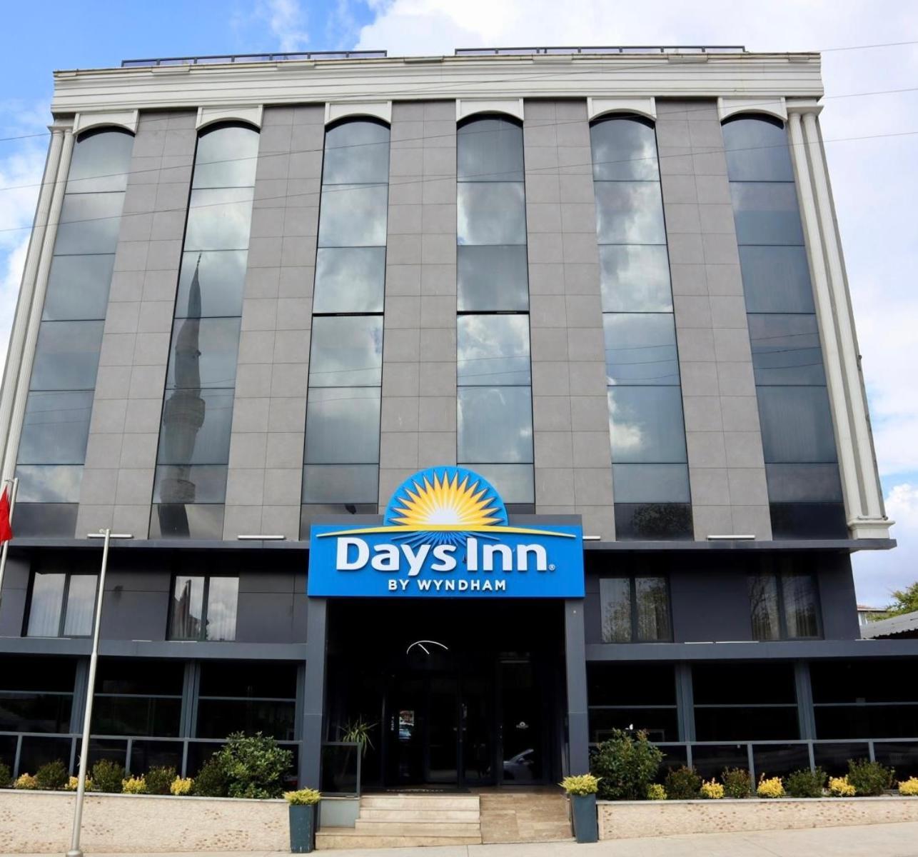 Days Inn By Wyndham Istanbul Arnavutkoy Eksteriør bilde